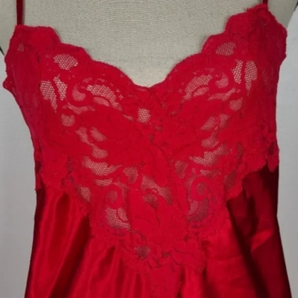 Vintage Victoria’s Secret Y2k Silky Bias CutRed Maxi Slip Dress Rosette Lace M
